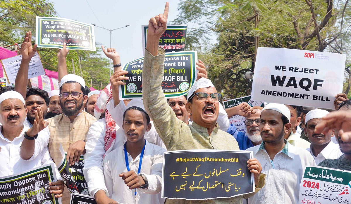 وقف قانون مخالف تحریک مفاد پرستوں کے نشانے پر