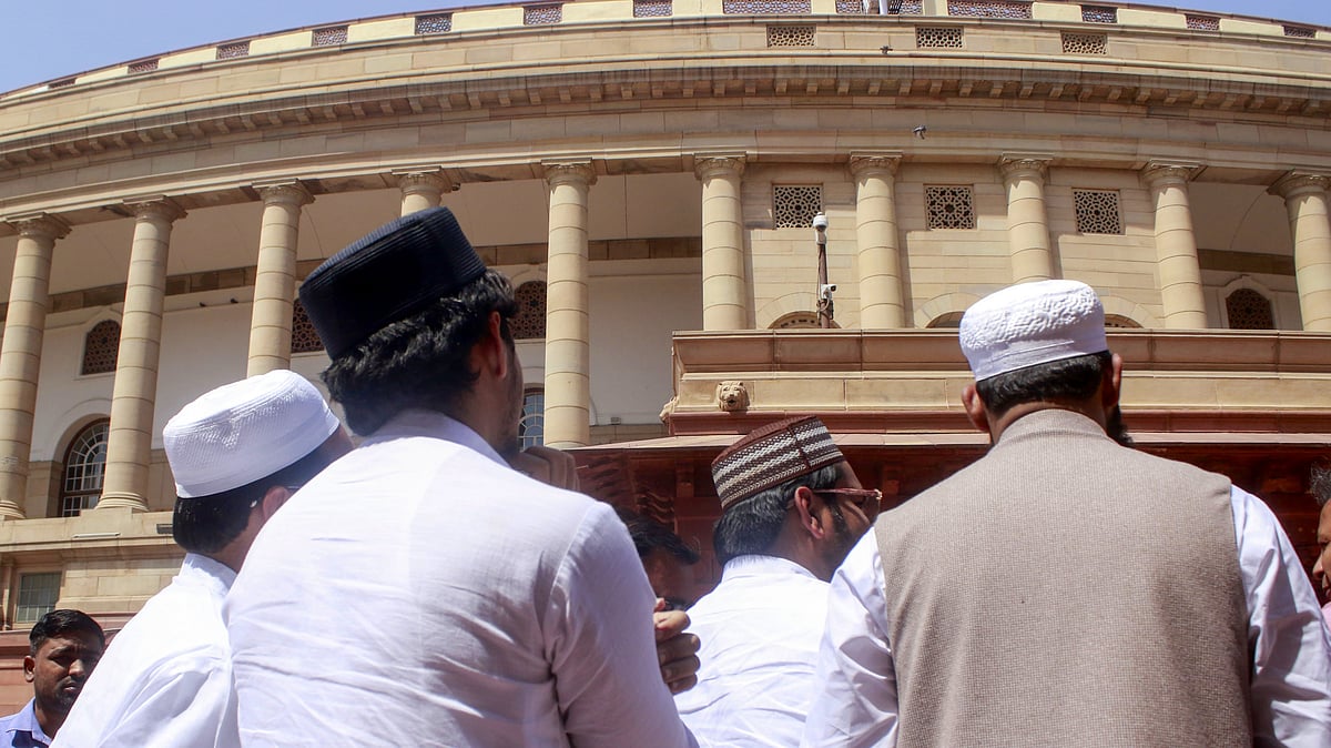جونپور: وقف کی زمین پر زمین مافیاوں کے ذریعہ قبضے کی کوشش