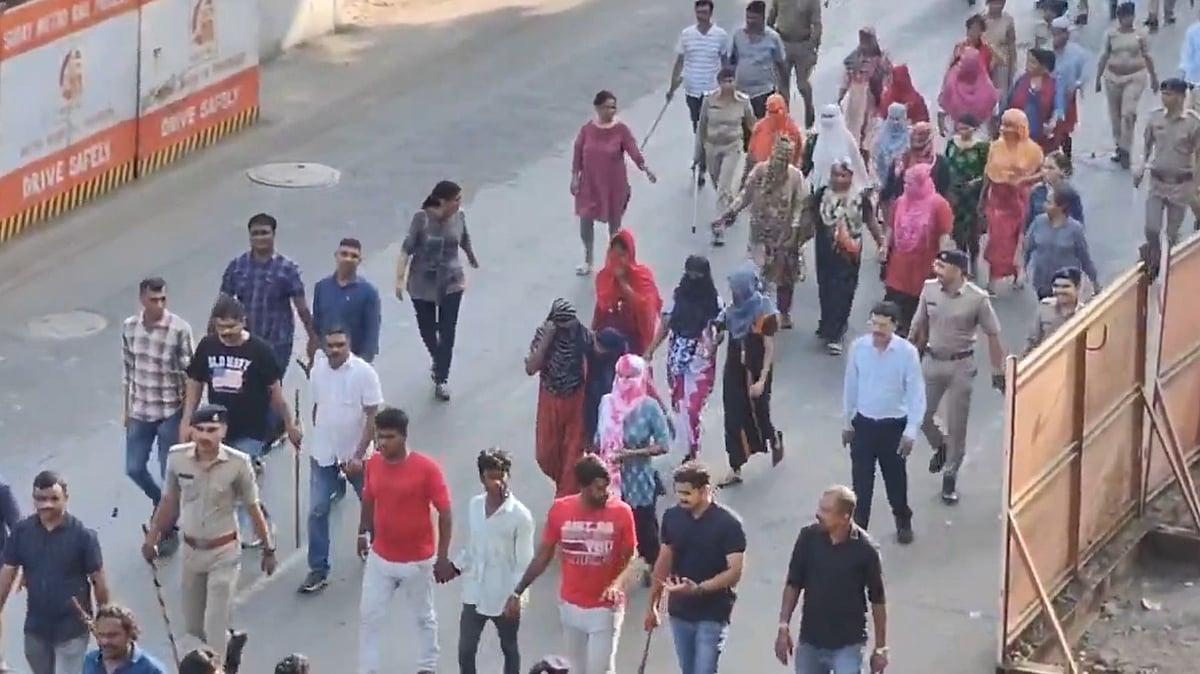 پہلگام حملے کے بعد گجرات میں غیر قانونی تارکین وطن کے خلاف بڑی کارروائی، 1000 سے زائد بنگلہ دیشی حراست میں