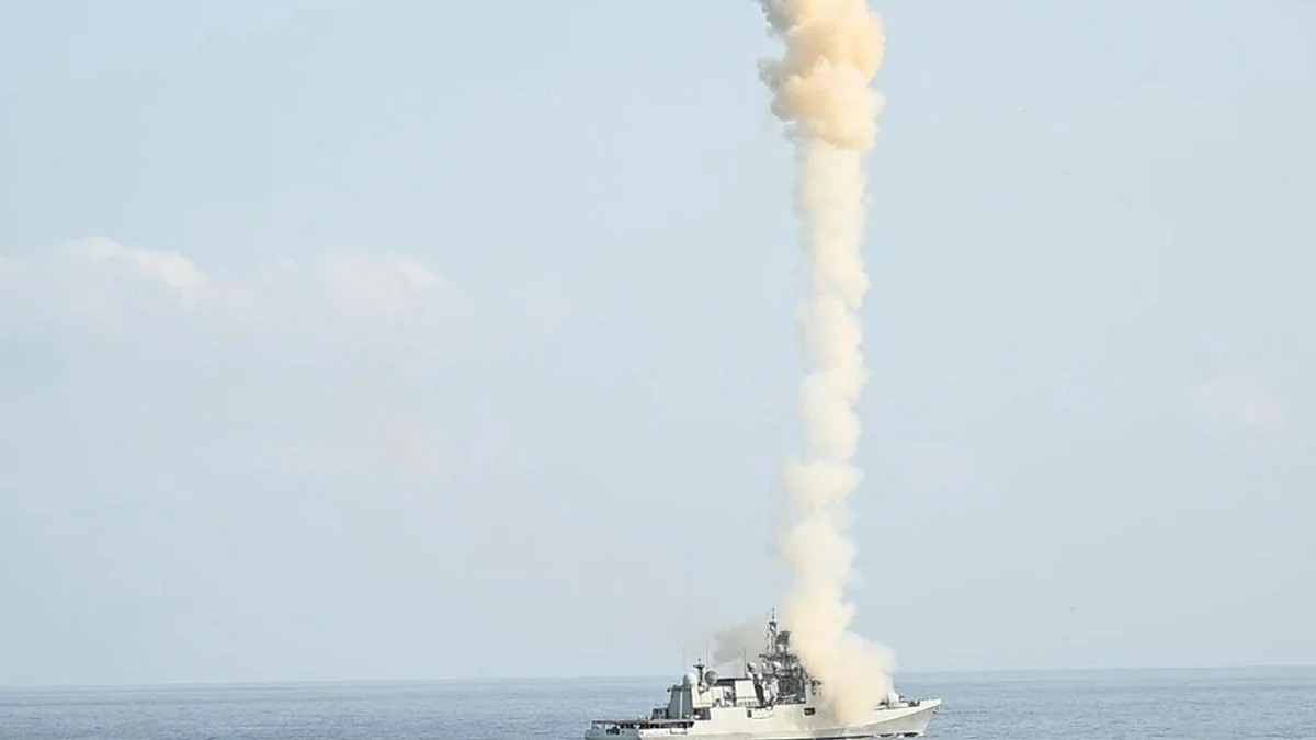 <div class="paragraphs"><p>تصویر <a href="https://x.com/indiannavy">@indiannavy</a></p></div>