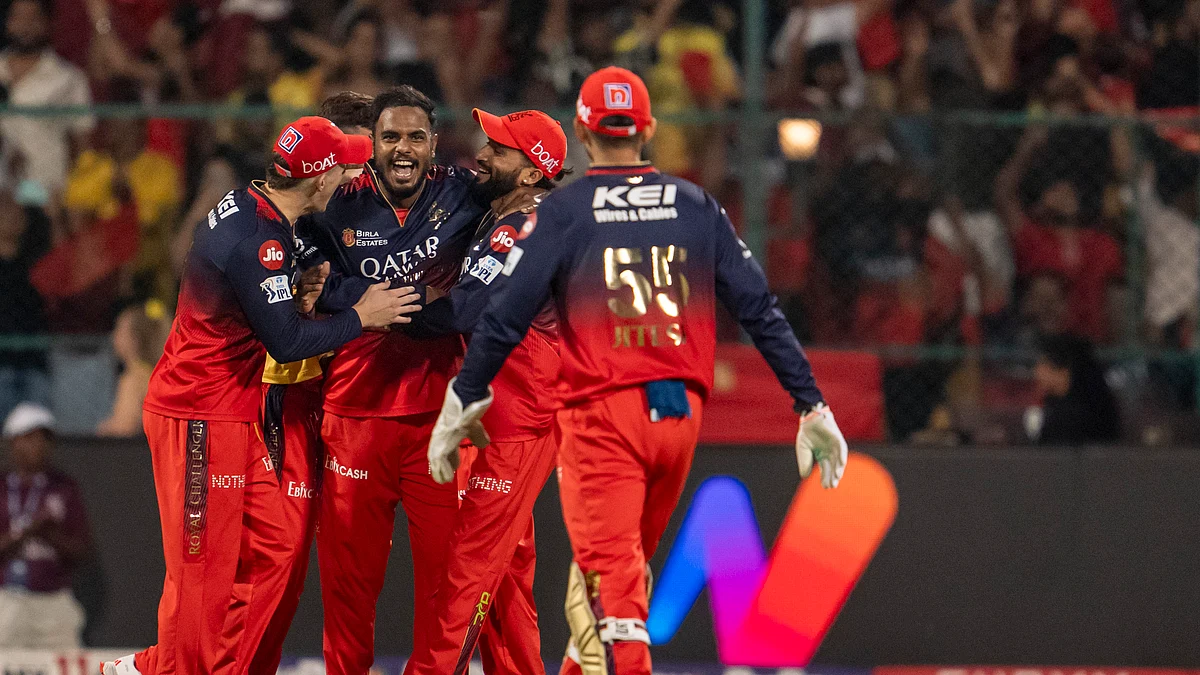 <div class="paragraphs"><p>جیت کا جشن مناتے ہوئے بنگلورو کے کھلاڑی، تصویر&nbsp;<a href="https://x.com/IPL">@IPL</a></p></div>