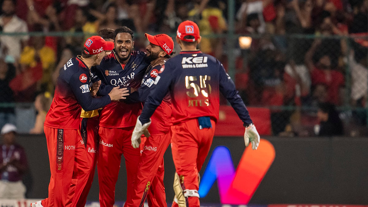 <div class="paragraphs"><p>جیت کا جشن مناتے ہوئے بنگلورو کے کھلاڑی، تصویر <a href="https://x.com/IPL">@IPL</a></p></div>