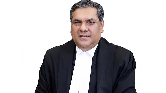 <div class="paragraphs"><p>سنجیو کھنہ (فائل) تصویر 'ایکس'&nbsp;<a href="https://x.com/barandbench">@barandbench</a></p></div>