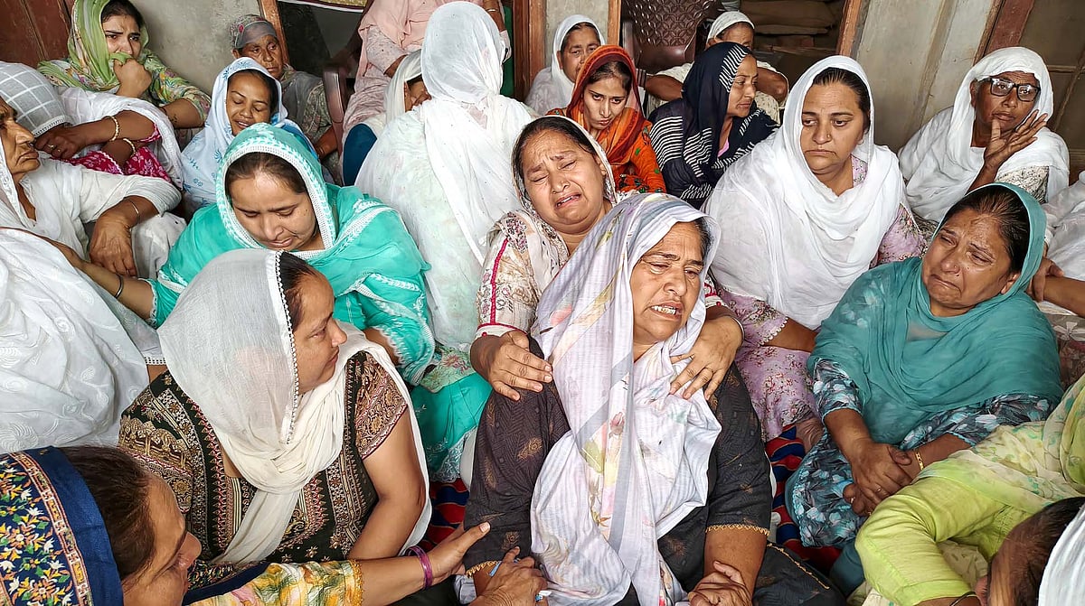 امرتسر میں زہریلی شراب سے ہلاکتیں 20 تک پہنچیں، کئی افراد اسپتال میں زیرعلاج