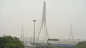 دہلی-این سی آر میں ہوا کی حالت خراب، منڈکا میں اے کیو آئی 400 سے متجاوز، نوئیڈا کی صورتحال بھی تشویشناک