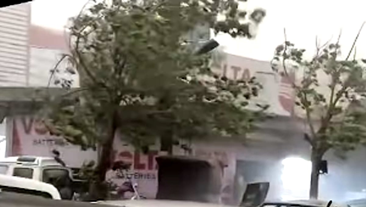 پاکستان میں آسمان سے آفت، شدید آندھی-بارش میں 13 لوگوں کی موت، 93 زخمی، ایئر پورٹ پر حادثہ ٹلا