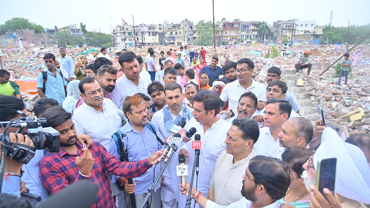بی جے پی غریبی نہیں غریبوں کو ختم کرنا چاہتی ہے، کانگریس جھگی والوں کے لیے ہر سطح پر لڑے گی: دیویندر یادو