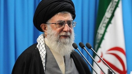 اسرائیلی وزیر دفاع نے خامنہ ای کو "جدید دور کا ہٹلر" کہا، اسرائیل کا دعوی کہ ایران نے پہلا کلسٹر بم استعمال کیا