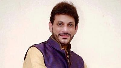 پچپن ہزار لوگوں کے قاتل سے سوال کیوں نہیں کیا جاتا؟: وارث پٹھان