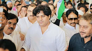 ’جمہوریت قانون سے چلتی ہے، اکڑ سے نہیں‘، پٹنہ میں وقف قانون کے خلاف عمران پرتاپ گڑھی کا دو ٹوک پیغام