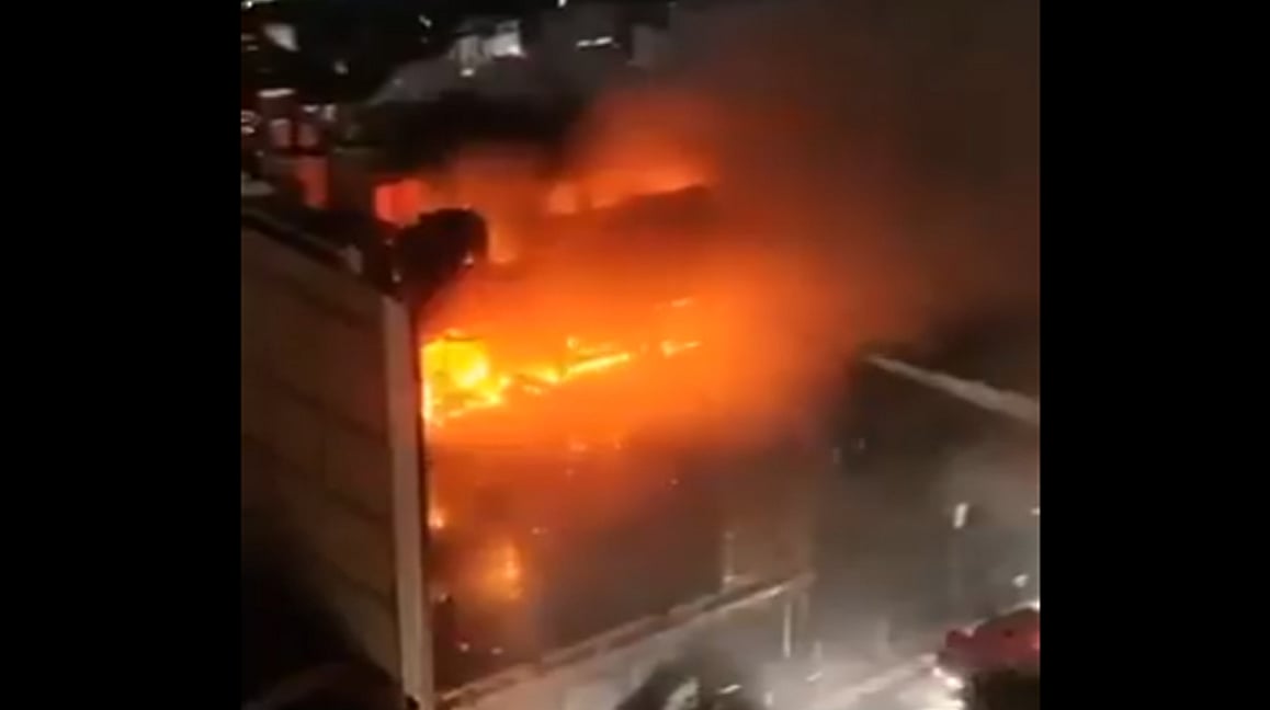 عراق کے شاپنگ مال میں لگی شدید آگ، 50 لوگوں کی زندہ جل کر موت، کئی افراد زخمی