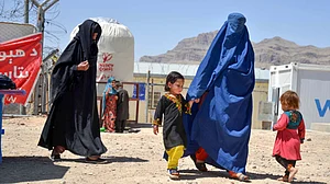 افغان پناہ گزینوں کی واپسی ایک نیا انسانی بحران