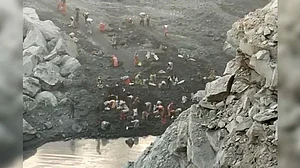 جھارکھنڈ: دھنباد میں غیر قانونی کوئلہ کان میں حادثہ، 9 مزدور ہلاک، کئی لاپتہ