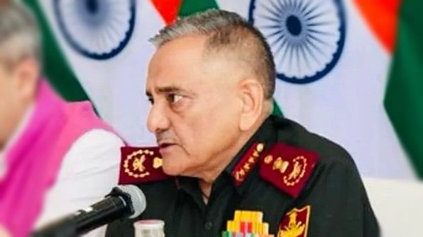 ’آپریشن سندور اب بھی جاری، ہماری تیاری کی سطح بہت اعلیٰ ہونی چاہیے‘، سی ڈی ایس جنرل انل چوہان کا بڑا بیان