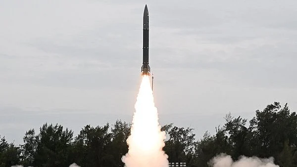 <div class="paragraphs"><p>پرلَے میزائل، تصویر بشکریہ&nbsp;@DRDO_India</p></div>