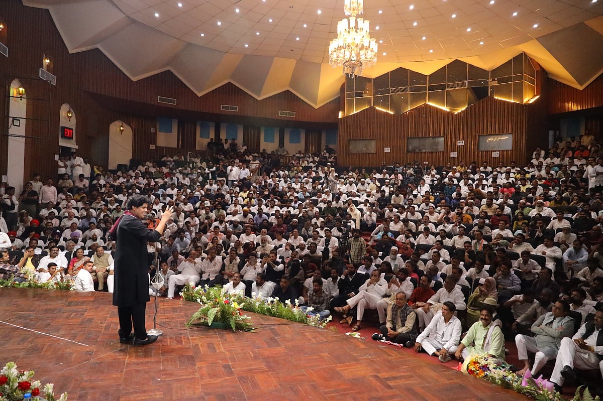 عمران پرتاپ گڑھی کے یومِ پیدائش پر ’بندھن کلچرل فاؤنڈیشن‘ نے شاندار مشاعرہ و کوی سمیلن کا کیا انعقاد