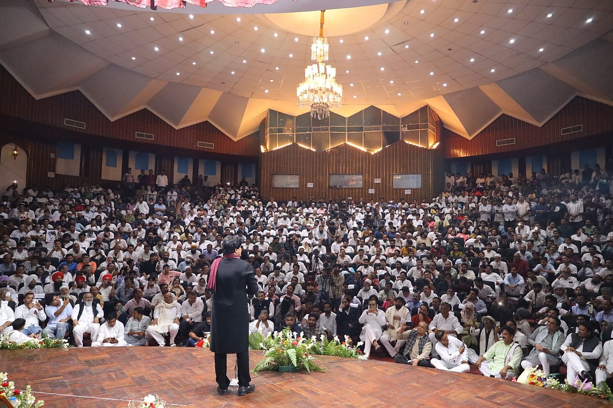 عمران پرتاپ گڑھی کے یومِ پیدائش پر ’بندھن کلچرل فاؤنڈیشن‘ نے شاندار مشاعرہ و کوی سمیلن کا کیا انعقاد