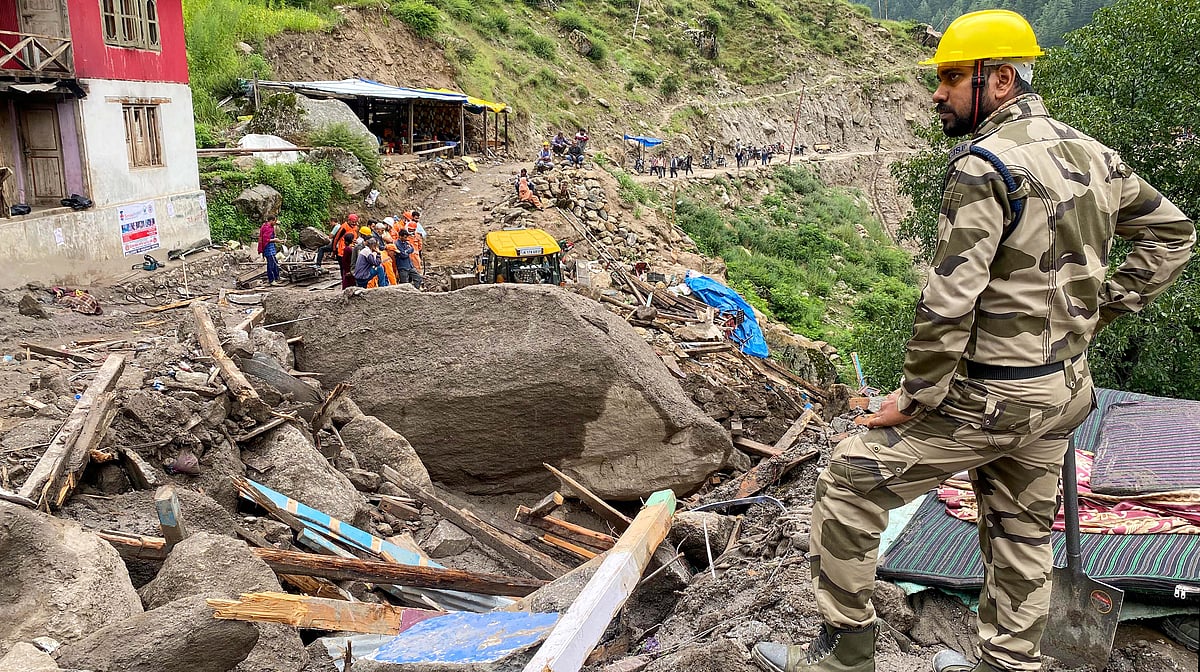 کشتواڑ بادل پھٹنے کی تباہ کاری: ہلاکتوں کی تعداد 64 تک پہنچی، ریسکیو آپریشن جاری