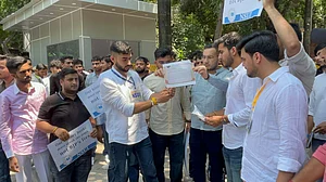 دہلی یونیورسٹی: نفاق پھیلانے والے این سی ای آر ٹی ماڈیول کے خلاف این ایس یو آئی کا احتجاج