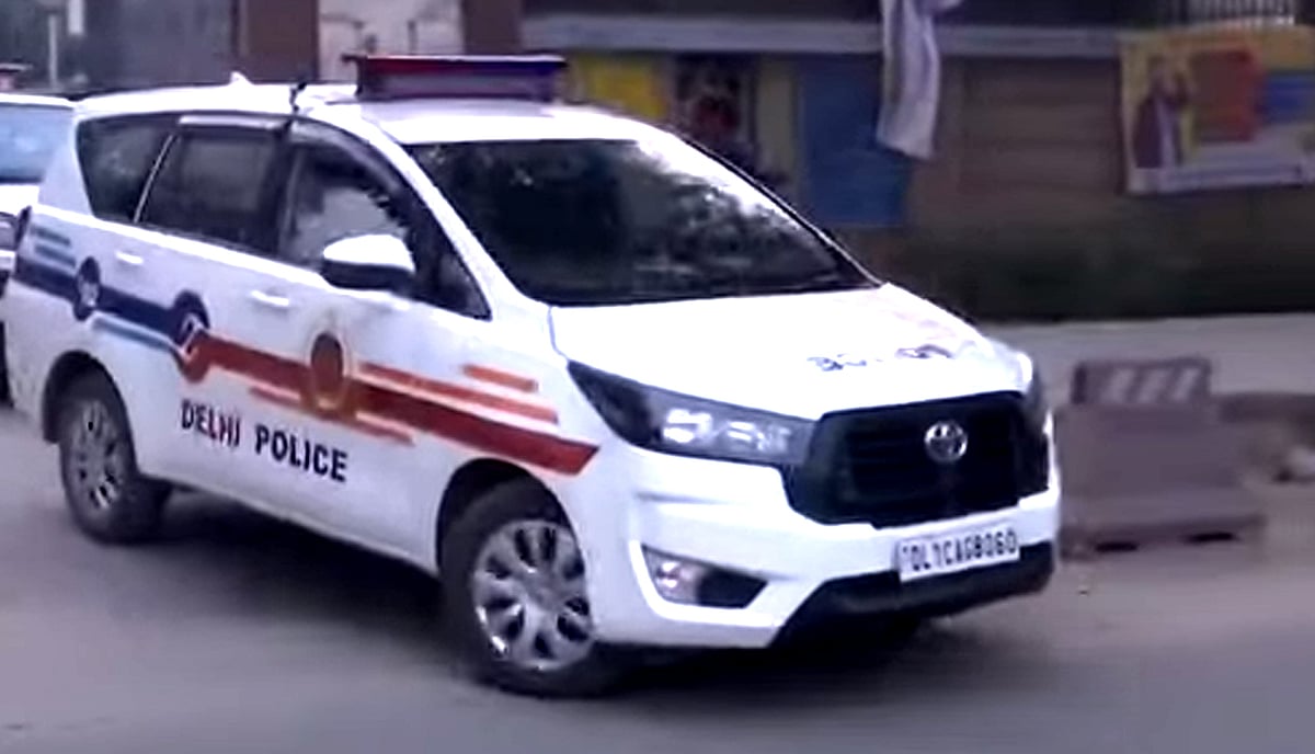 دہلی کے 50 اسکولوں کو ملی بم سے اڑانے کی دھمکی، لوگوں میں دہشت، کیمپس کرائے گئے خالی
