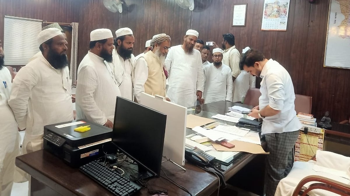 شراوستی میں دینی مدارس کے خلاف کارروائی پر جمعیۃ علماء ہند کے وفد کی ڈی ایم سے ملاقات، کئی مدارس کو کھولنے کا دیا حکم