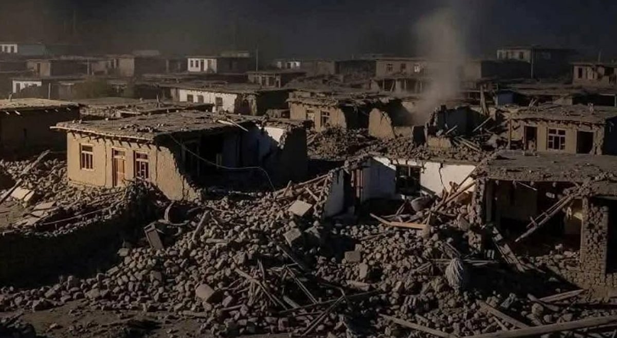 افغانستان میں شدید زلزلہ کے بعد تباہی کا منظر، اب تک 250 لوگوں کی موت، 400 سے زائد زخمی