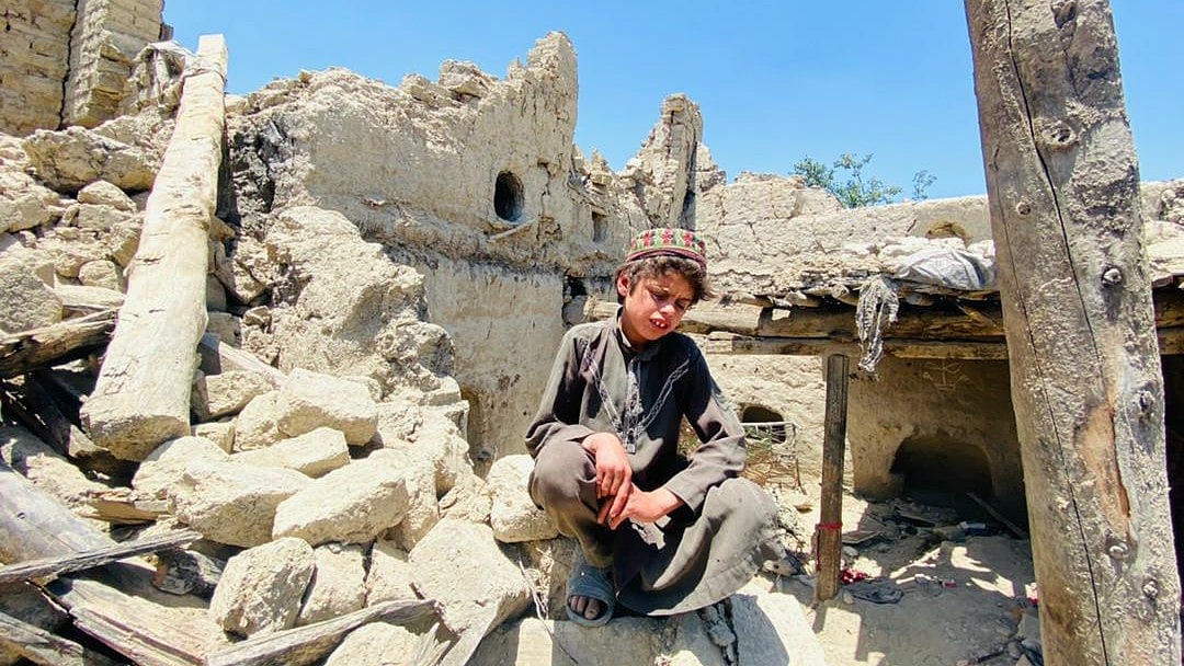<div class="paragraphs"><p>افغانستان میں زلزلہ کے بعد تباہی کا منظر، تصویر&nbsp;<a href="https://x.com/khalidzadran01">@khalidzadran01</a></p></div>