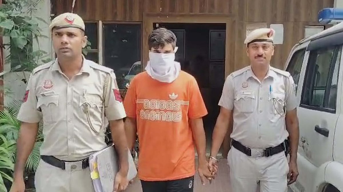دہلی: منڈاولی پولیس نے عادی چور کو دبوچا، چوری شدہ لیپ ٹاپ برآمد 