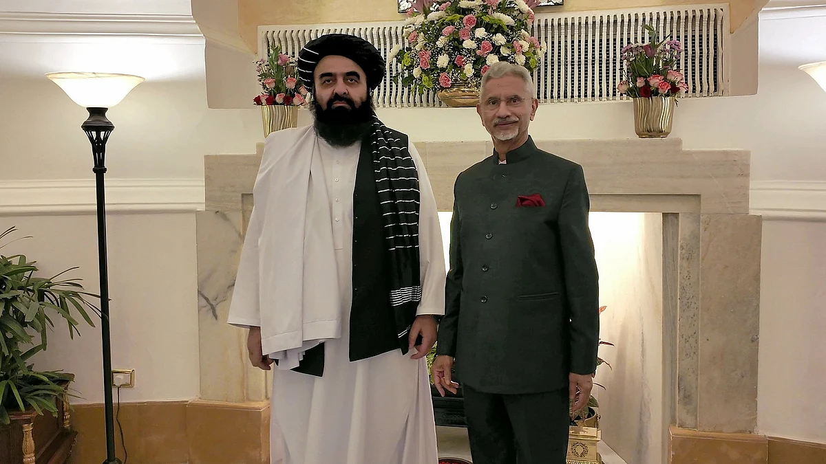 <div class="paragraphs"><p>ہندوستانی وزیر خارجہ ایس جئے شنکر کے ساتھ افغانی وزیر خارجہ امیر خان متقی، تصویر <a href="https://x.com/sidhant">@sidhant</a></p></div>