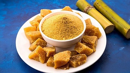 گُڑ: خون کی کمی، نزلہ اور کھانسی سمیت کئی بیماریوں کا قدرتی علاج