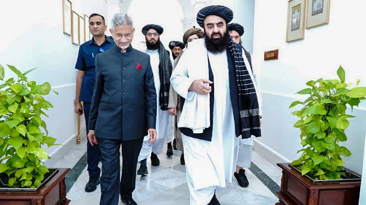 <div class="paragraphs"><p>ہندوستان کے وزیر خارجہ ایس جے شنکر کے ہمراہ افغان وزیر خارجہ مولوی امیر خان متقی / آئیا اہن</p></div>