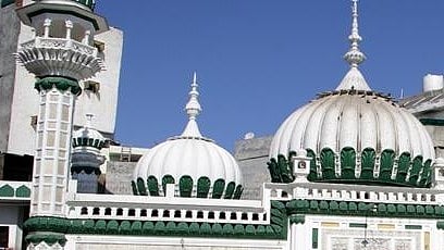 باغپت: امام کی بیوی اور دو بیٹیوں کا تیز دھار دار ہتھیار سے قتل، علاقہ میں سنسنی