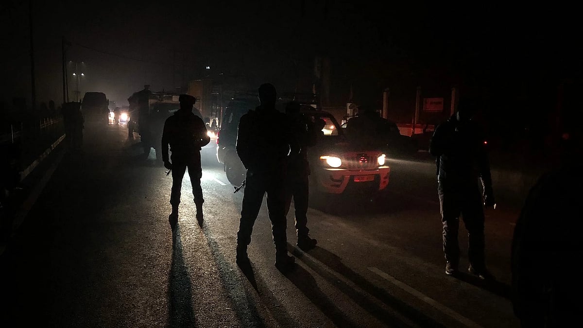 دہلی میں پولیس انکاونٹر، سِگما گینگ کے 4 ارکان ہلاک، بہار انتخابات میں دہشت پھیلانے کی تھی کوشش!