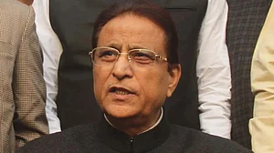 جیل میں بند اعظم خان پر ٹوٹا غم کا پہاڑ، بھابھی کے انتقال سے کنبہ میں ماتم، تدفین میں شرکت کے لیے عرضی داخل
