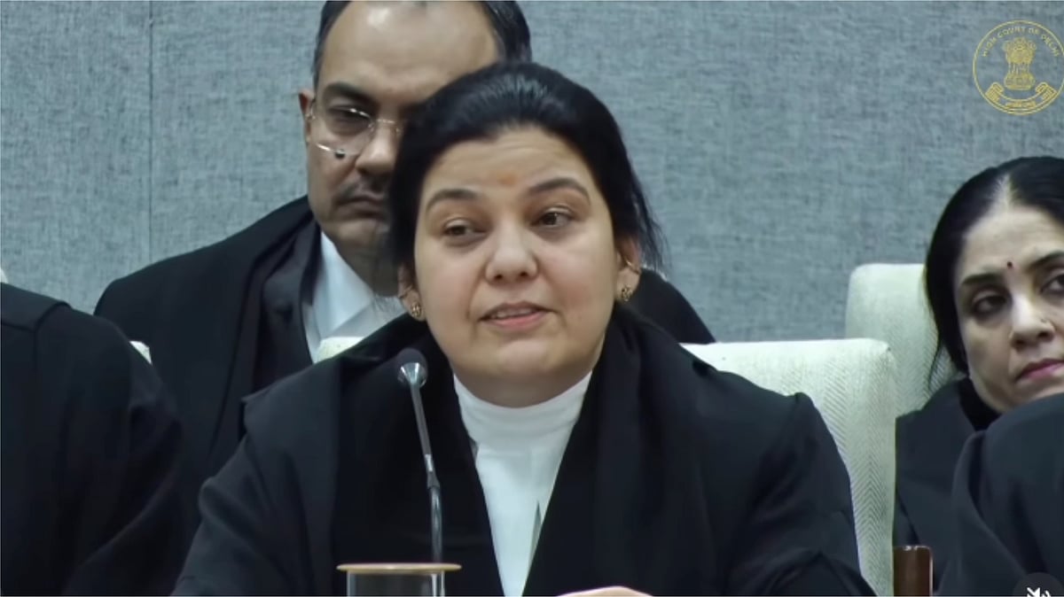 دہلی ہائی کورٹ کی جسٹس تارا گنجو الوداعی تقریب میں بیٹی کو روتا دیکھ کر ہوئیں جذباتی، کہا- ’رونا مت، ورنہ میں بھی رو پڑوں گی!‘