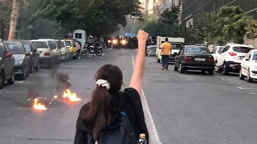 ایران میں خشک سالی ! شوریٰ کے رکن نے موجودہ صورتحال کے لیے خواتین کو بتایا ذمہ دار