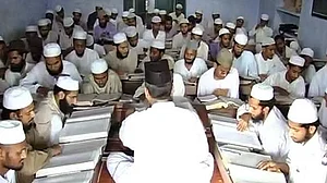اترپردیش میں مدارس کے لیے نیا اصول جاری! اے ٹی ایس کے پاس جمع کرانا ہوگا تمام طلباء اور اساتذہ کا ریکارڈ