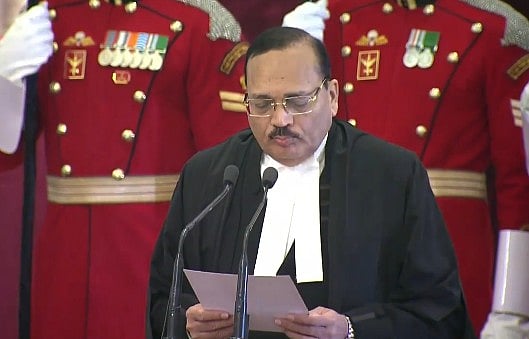 نئے چیف جسٹس آف انڈیا سوریہ کانت نے حلف برداری کے بعد پی ایم مودی سے ملاقات کرنے پہنچے