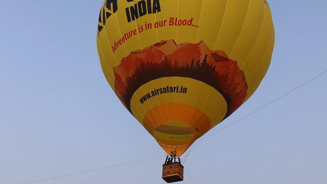 <div class="paragraphs"><p>تصویر سوشل میڈیا، بشکریہ&nbsp;<a href="https://x.com/LtGovDelhi">@LtGovDelhi</a></p></div>