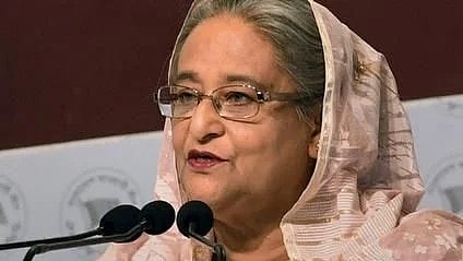 شیخ حسینہ پھر مشکل میں! 16سال پرانے 74 افراد کی موت کے معاملے میں آیا سابق وزیر اعظم کا نام