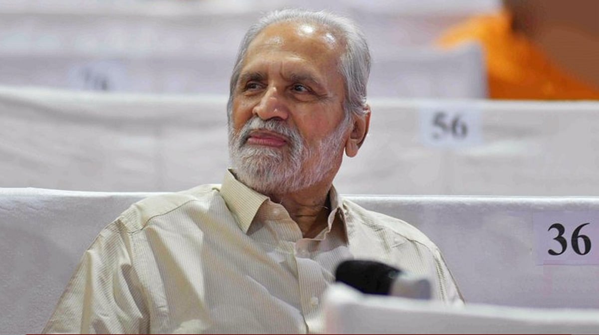 کانگریس کے سینئر رہنما اور سابق مرکزی وزیر سریش کلماڑی کا انتقال، 81 سال کی عمر میں لی آخری سانس