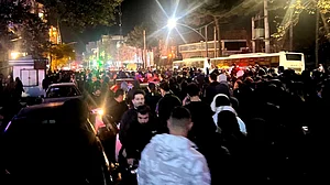 ایران میں مظاہروں کے دوران 12 ہزار اموات کا دعویٰ، 300 لاشوں کی ہوگی اجتماعی تدفین، حکومت ہند کی نئی ایڈوائزری جاری