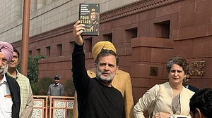 مجھے نہیں لگتا وزیر اعظم آج لوک سبھا آئیں گے، آئے تو خود کتاب دے کر سچ سامنے لاؤں گا: راہل گاندھی