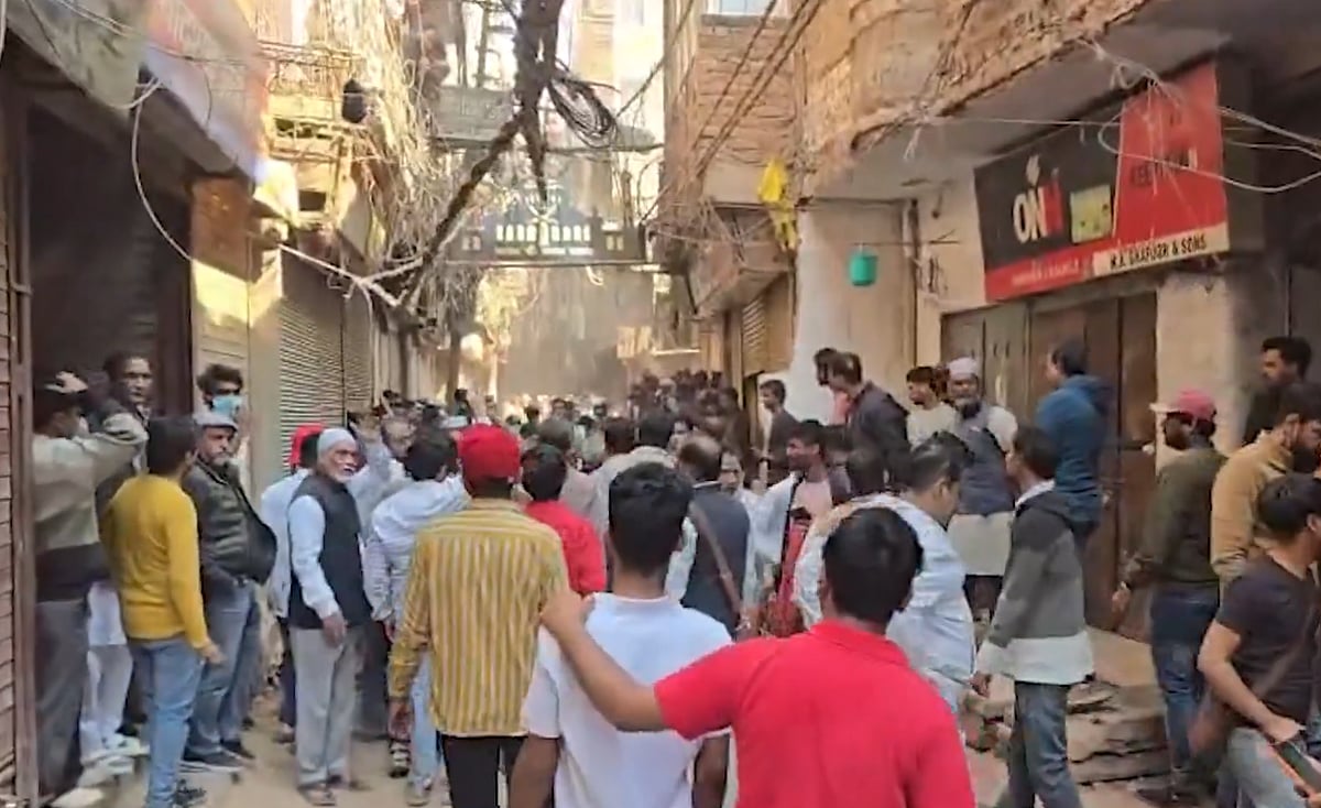 ’لوگ زار و قطار رو رہے، لیکن حکومت سب کچھ تباہ کرنے پر آمادہ‘، دال منڈی میں بلڈوزر چلنے کے خلاف کانگریس نے اٹھائی آواز