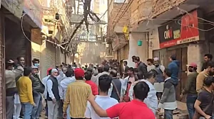 ’لوگ زار و قطار رو رہے، لیکن حکومت سب کچھ تباہ کرنے پر آمادہ‘، دال منڈی میں بلڈوزر چلنے کے خلاف کانگریس نے اٹھائی آواز