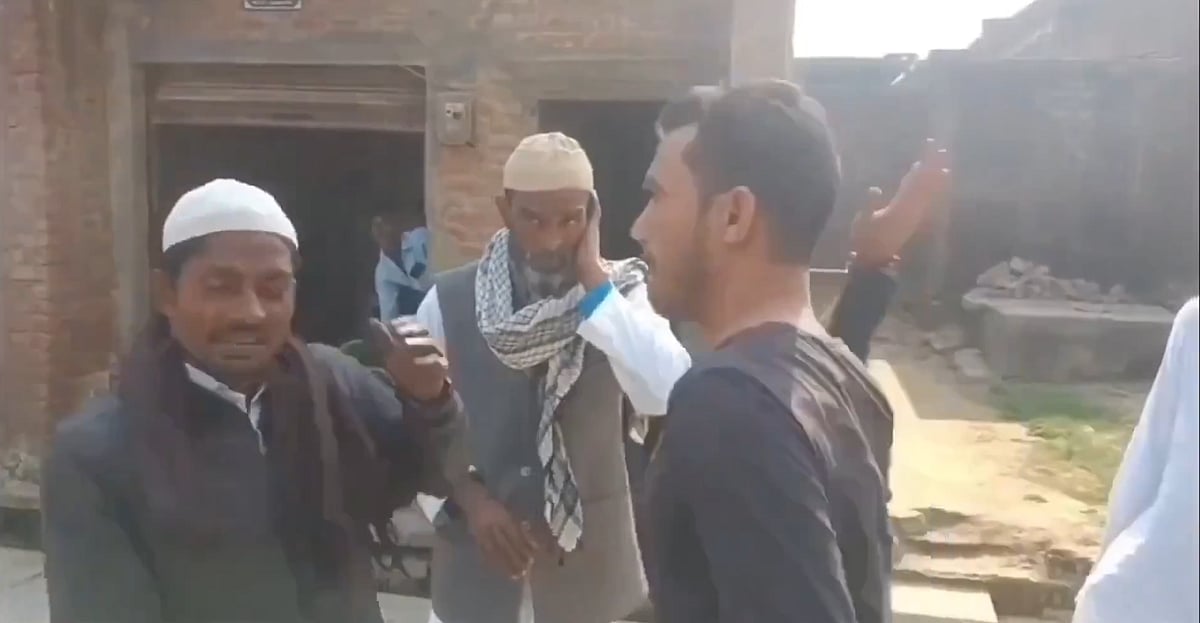 بجرنگ دل لیڈر نے کی ٹوپی پہنے لوگوں کی پٹائی، کانگریس نے ویڈیو شیئر کر کہا ’نریندر مودی کو معافی مانگنی چاہیے‘