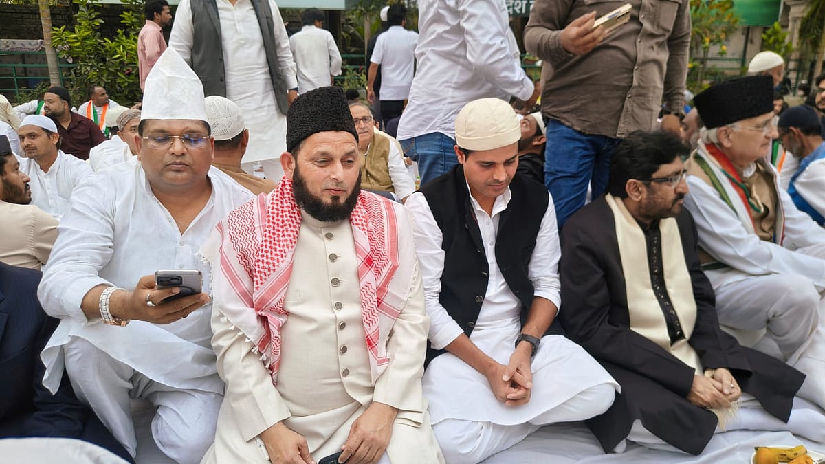 اتر پردیش ریاستی کانگریس دفتر میں افطار پارٹی کا اہتمام، دیکھنے کو ملی ہندوستان کی اصل تصویر
