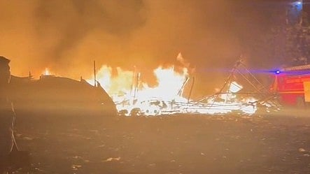 دہلی کے اتم نگر میں بھیانک آتشزدگی، 400 جھگیاں جل کر راکھ، جانچ شروع
