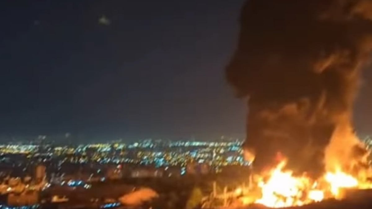 امریکی دھمکیوں کے بعد کشیدگی میں اضافہ، ہندوستانی شہریوں کو ایران خالی کرنے کی سفارت خانے کی ہدایت