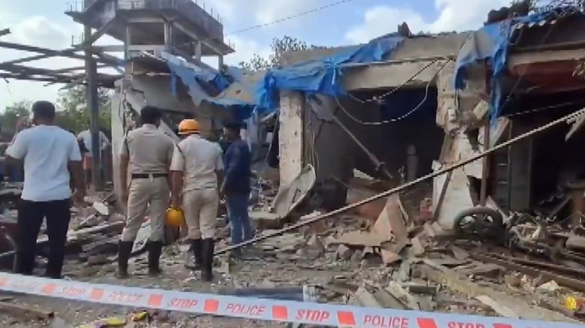 دادر نگر حویلی میں خوفناک حادثہ: نائٹروجن گیس کے گودام میں زوردار دھماکے سے لرز اُٹھا علاقہ، 4 ہلاک